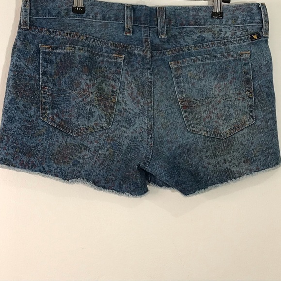 Lucky Brand Riley Adorable Floral Raw Frayed Hem Denim Jean Shorts Size 8 / 29 - Picture 4 of 9